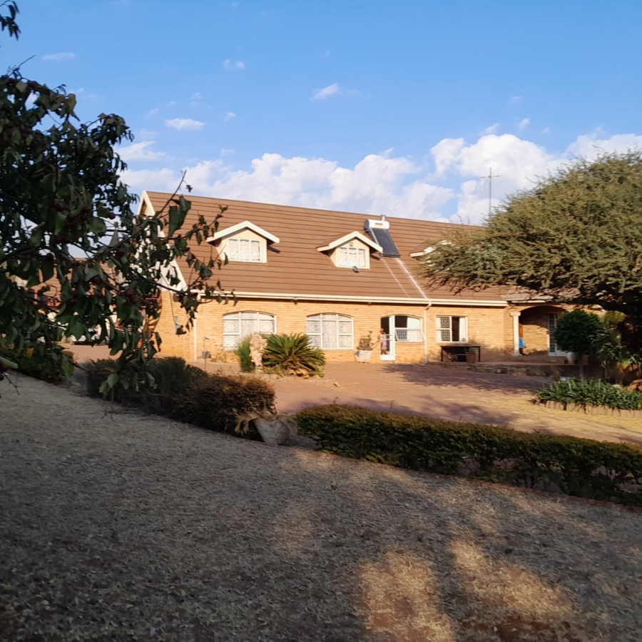 4 Bedroom Property for Sale in Schietfontein North West